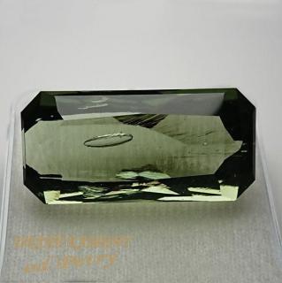 Vltavín z Čech 30x14mm Váha: 33ct