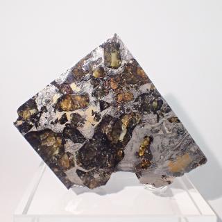 Železný meteorit s olivínem z Ruska 57X70mm, síla:3mm