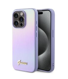 Guess PU Leather Iridescent Metal Script Zadní Kryt pro iPhone 15 Pro Purple