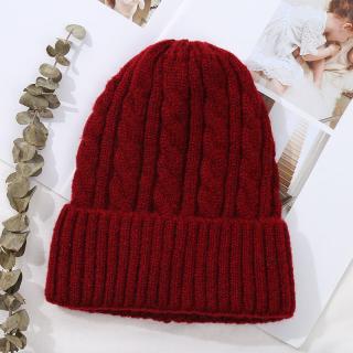 Tmavě červená zimní pletená čepice bez bambule nebo s bambulí A16/5 (Dámská / pánská vlněná unisex teplá čepice)