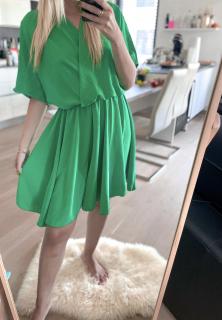 Šaty Claranse Barva: Zelená