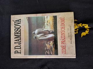Jamesová, P.D.: ZEMĚ PRÁZDNÝCH DOMŮ