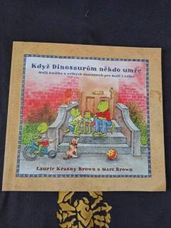 Když Dinosaurům někdo umře