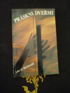 Práskni dveřmi