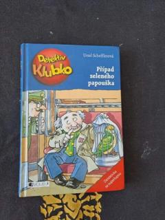 Případ zeleného papouška