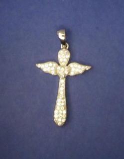 Kříž ve tvaru anděla posetý světlými zirkony - přívěsek ze stříbra