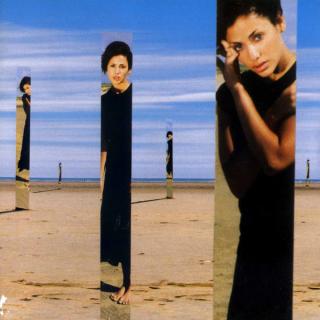 Natalie Imbruglia - Left Of The Middle - CD (CD: Natalie Imbruglia - Left Of The Middle)