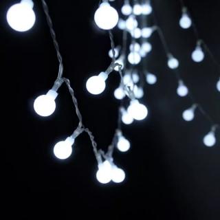 Vánoční osvětlení na stromeček LED kuličky 20 ks Barva: Studená bílá