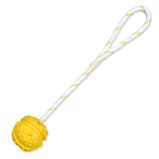 Hračka TRIXIE míček gumový na provaze 7 cm