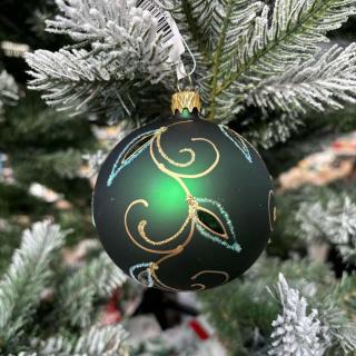 SKLENENÁ VIANOČNÁ OZDOBA - ZELENÁ GUĽA S ORNAMENTAMI (7 CM)