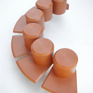 Plastová palisáda s pojezdem 2,4 m - barva terakota (cihlová)