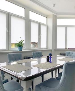 Ubrus na stůl z měkkého skla 80x150 cm Ubrus: Průhledná lesklá folie
