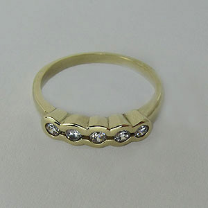 Zlatý prsten se zirkony Z70-010 váha: 3.15 g, Velikost: 52, ryzost: Au 585/1000