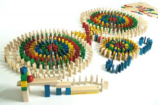 Dřevěné domino barevné 830 ks