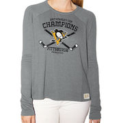 Dámské tričko Pittsburgh Penguins Original Retro Brand Women's 2017 Stanley Cup Champions Relaxed Raglan Long Sleeve T-Shirt - Gray Velikost: L