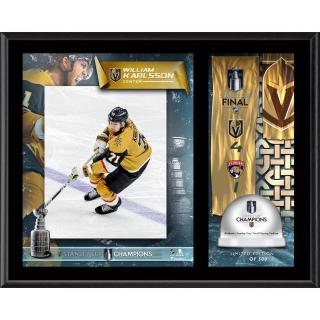 Sběratelská plaketa - koláž Vegas Golden Knights William Karlsson 2023 Stanley Cup Champions 12'' x 15'' Sublimated Plaque with Game-Used Ice from the…