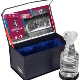 Skleněný pohár Colorado Avalanche 2022 Stanley Cup Champions Crystal Stanley Cup Filled with Game-Used Ice From the 2022 Stanley Cup Final