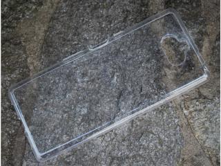 Pouzdro FITTY Ultra Tenké 0,3mm Sony Xperia XA3 transparentní