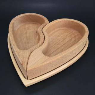 Dřevěná miska ve tvaru půleného srdce s podnosem, masivní dřevo, 27x27x5 cm