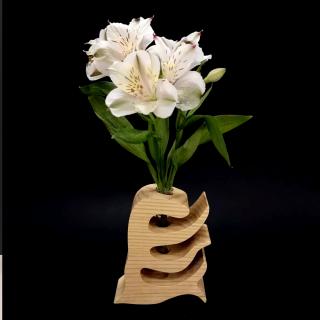Dřevěná váza ve tvaru hřebenu, masivní dřevo, výška 12 cm