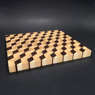 Dřevěné prkénko servírovací mozaika, masivní dřevo- spárovka ze 3 druhů dřevin, 29x27x2,5 cm