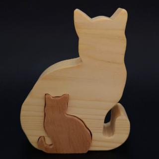 Dřevěné puzzle kočky, masivní dřevo dvou druhů dřevin, 11,5x15x3 cm