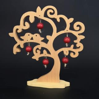 Dřevěný 3D strom s ptáčky a červenými jablky, masivní dřevo, výška 20 cm