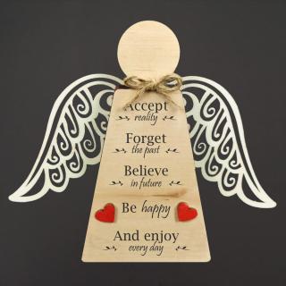 Dřevěný anděl stojící s křídly a anglickým textem, masivní dřevo, 18 x 15 cm, český výrobek
