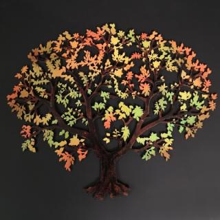 Dřevěný strom v podzimních barvách, barevná závěsná dekorace, 34,5x29 cm