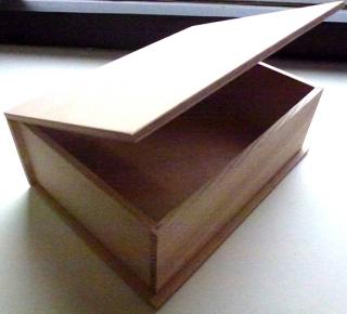 Dřevěná kazeta 21x15x7,5cm (krabička masiv + překližka)