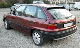 Plastové lemy blatníku Opel Astra F 1991-2002 bez lišt (sada 4ks / verze bez lišt dveří)