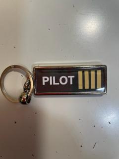Přívěšek na klíče PILOT
