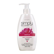 Avon Simply Delicate Dámský gel pro intimní hygienu s výtažkem z heřmánku 300 ml
