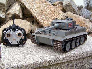Tank - Tiger I. WSN 2,4 GHz / šedý (RC model 1:16 s infračerveným bojovým systémem WSN - detekce přítel/nepřítel)