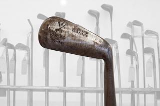 HALLEY & CO historické golfové železo typu Mid Iron  + Certifikát původu