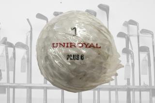 Historický golfový míček Uniroyal plus 6 zabalený v bílé folii