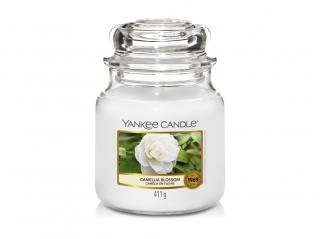 Yankee Candle – Classic vonná svíčka Camellia Blossom (Kamélie), 411 g