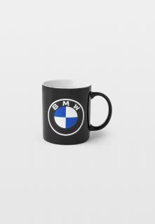 Černý hrníček s logem BMW