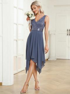 Asymetrické šaty s krajkou bouřlivě modré EP00207ST Velikost: EU 36 / US 04, Barva: Modrá
