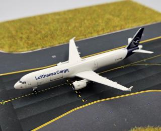 Lufthansa Cargo Airbus A321P2F - D-AEUC “Hello Europe”
