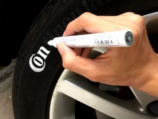 Fix na pneumatiky - bílý