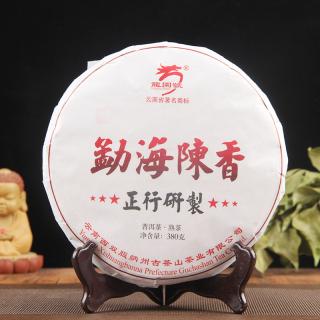Solia 2020 Longyuan No. Menghai Mengxiang Dashu tmavý puerh koláč 380g