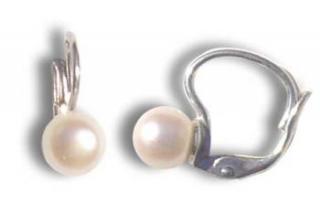Stříbrné náušnice s přírodní perlou 7 mm VIKTORKA  oblíbené náušnice vyrobené ručně v České republice