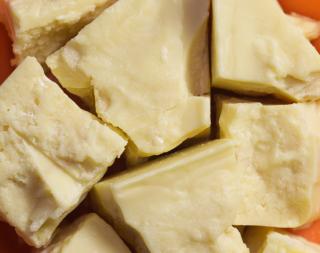 Madagaskarské kakaové máslo 100% - kousky Velikost balení: 100 g