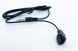 Ušní lehké sluchátko na jedno použití pro systémy Meder