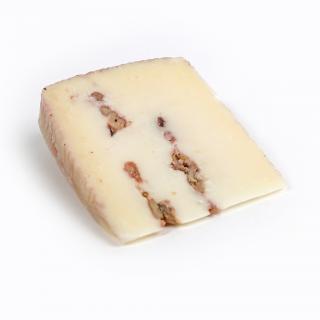 Pecorino s ořechy Hmotnost: 500g