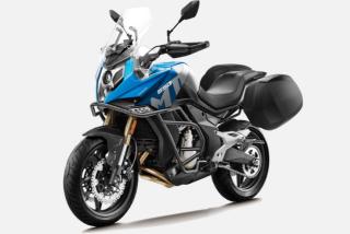 Motocykl CFMOTO 650MT modrá půjčovna (CFMOTO)