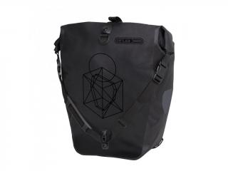 ORTLIEB Back-Roller Design - Symmetry