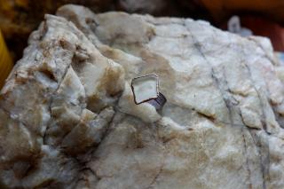 Prsten s oregonským slunečním kamenem vel. 59