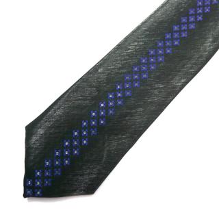 Pánská kravata černá s proužkem (J132)